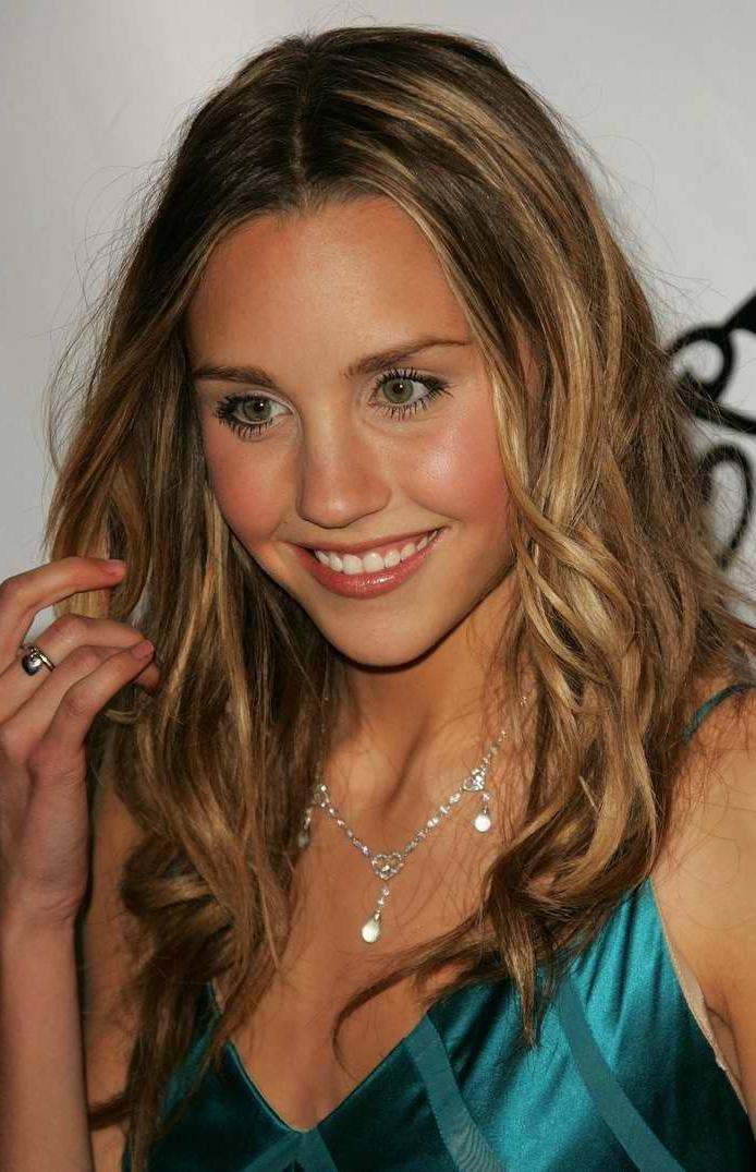 15P cute and comedic actress Amanda Bynes nudes and see thrus
