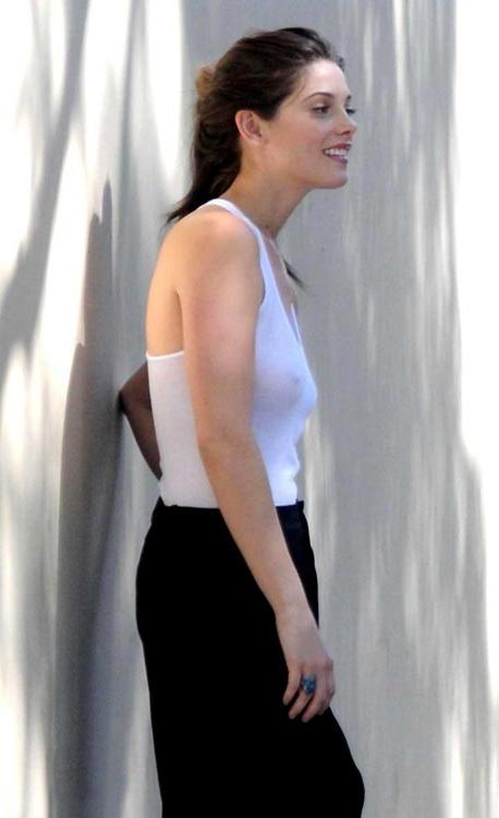 15P Ashley Greene see through awesome hard nipples