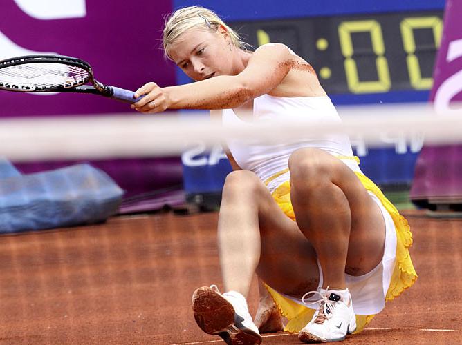 10P Maria Sharapova downblouse on court and upskirt paparazzi pictures