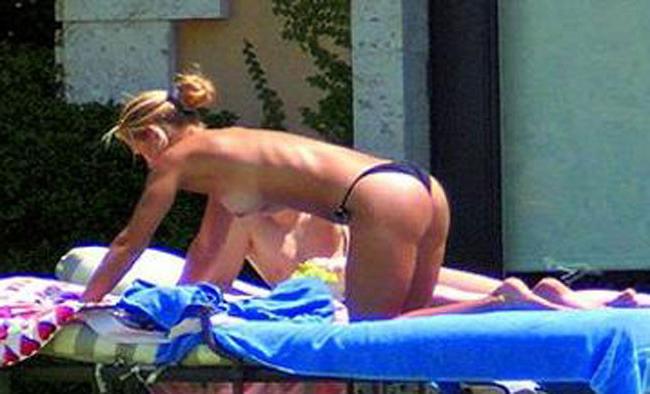 15P Celebrity Anna Kournikova perfect round ass and nude tits