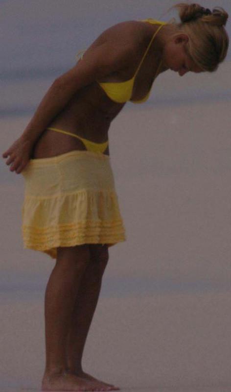 15P Celebrity Anna Kournikova perfect round ass and nude tits