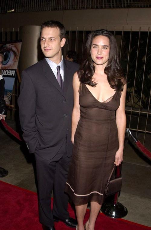 16P Jennifer Connelly showing her nice big tits in see thru
