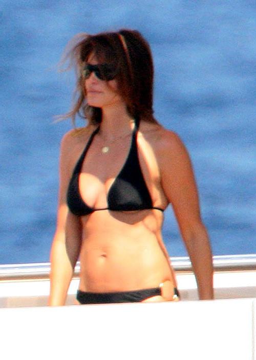 16P Cindy Crawford showing small tits in see thru