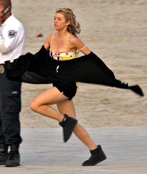 16P AnnaLynne McCord showing her nice big tits oops