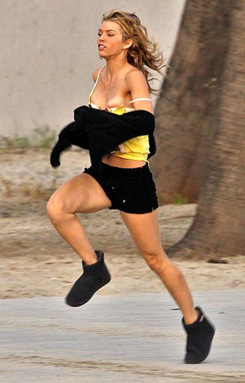 16P AnnaLynne McCord showing her nice big tits oops