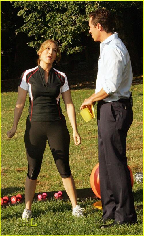 16P Jennifer Lopez showing her big tits in see thru