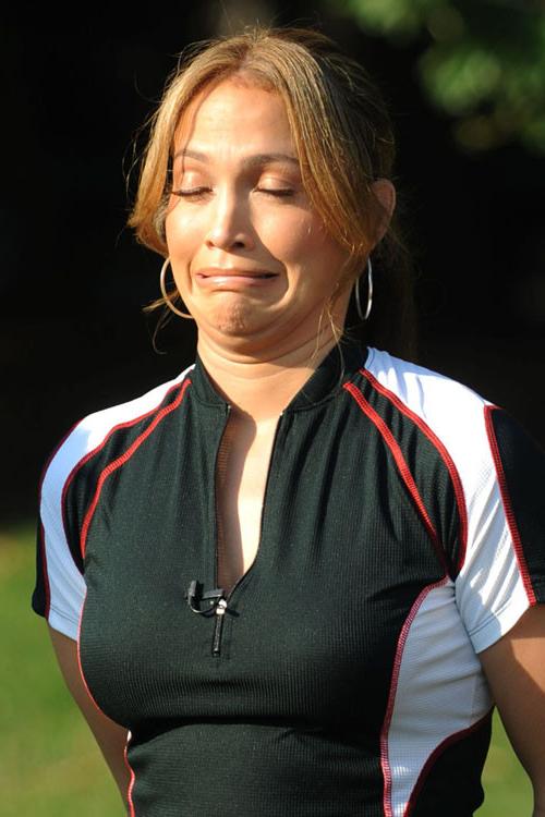16P Jennifer Lopez showing her big tits in see thru