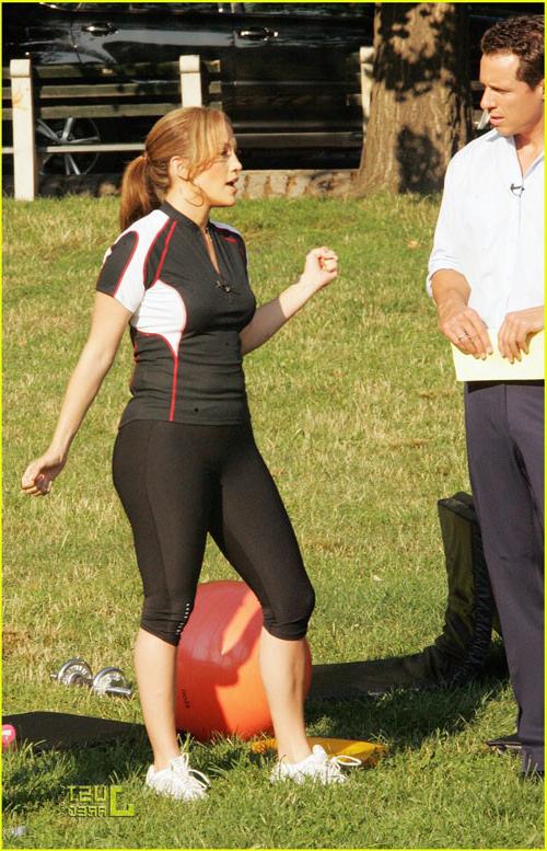 16P Jennifer Lopez showing her big tits in see thru