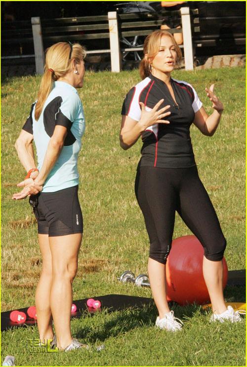 16P Jennifer Lopez showing her big tits in see thru