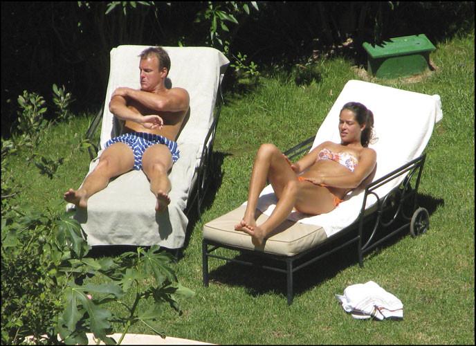 16P Ana Ivanovic upskirt and downblouse on court paparazzi pictures