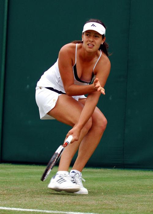 16P Ana Ivanovic showing her pookies and downblouse paparazzi pics