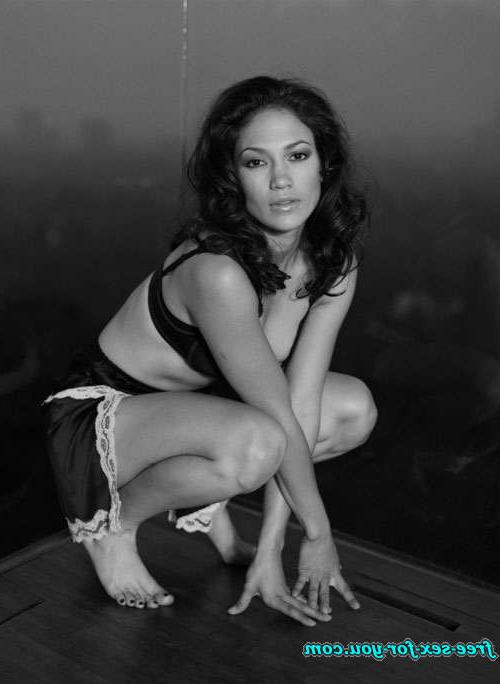 16P Jennifer Lopez showing her nice tits in see thru and posing sexy