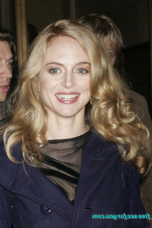 16P Heather Graham showing her tits and posing see thru top