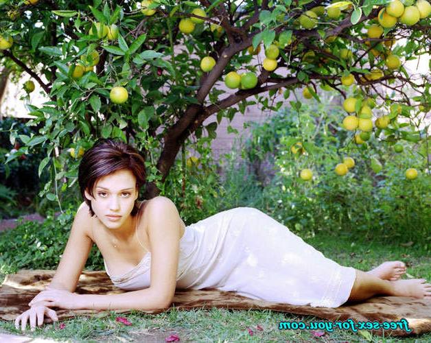 16P Jessica Alba fucking in water and see thru dress pictures