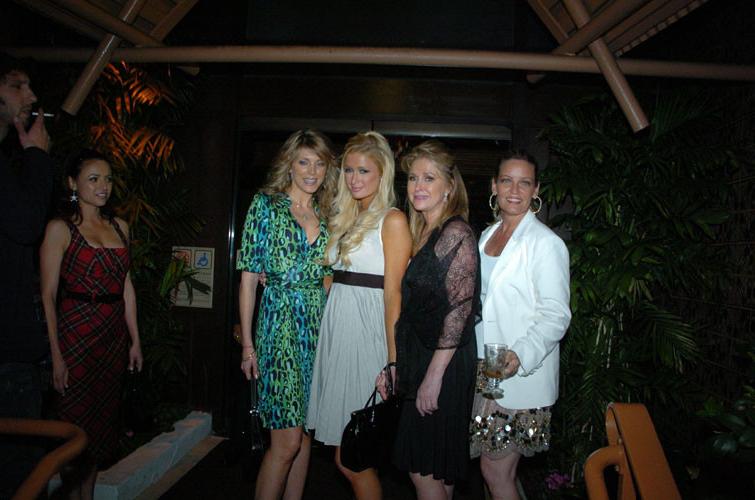 16P Paris Hilton flashing pussy and see thru dress