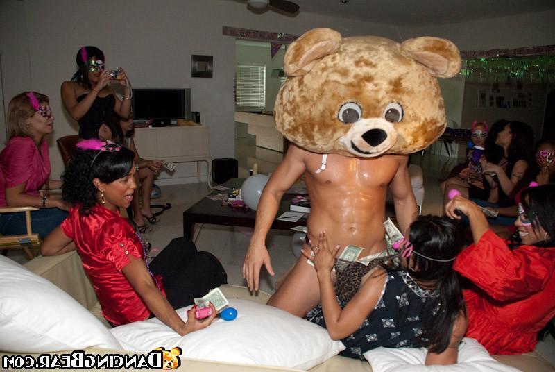 14P Tasty assed whores with a gummibear in a wild CFNM orgy