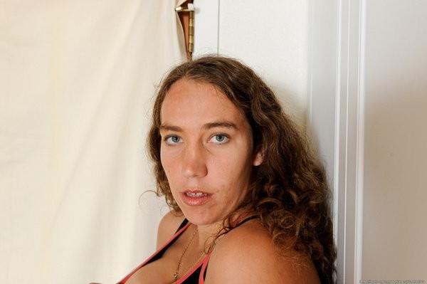 15P Carolina shows off her healthy boobs and hairy pussy
