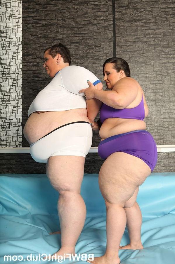 16P Two very fat chicks fight to fuck a hunky guy