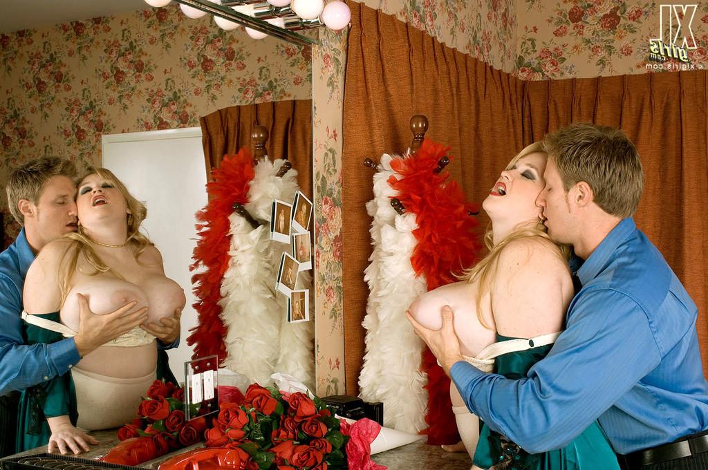 12P Big tit blonde plumper takes a thick cock in her fat ass