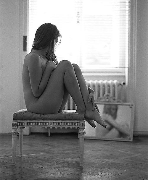 25P Beauty in black and white 