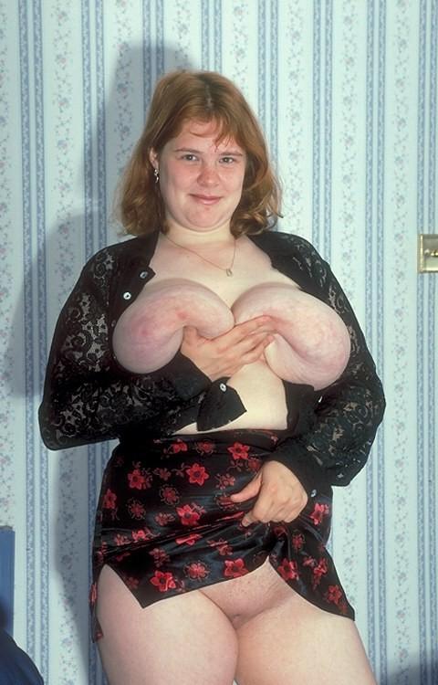20P Big tit bbw spreading her twat while fondling her juggs