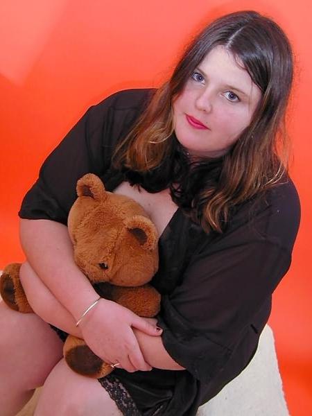 20P Chubby fatty teen with her teddy bear