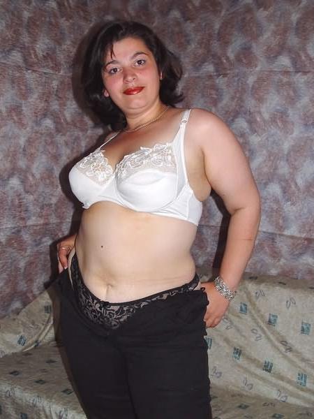 17P Shy happy plumper posing