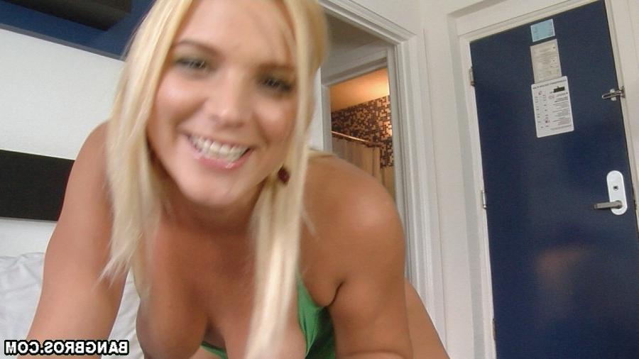 16P gorgeous blondie strokes it until it shoots on her