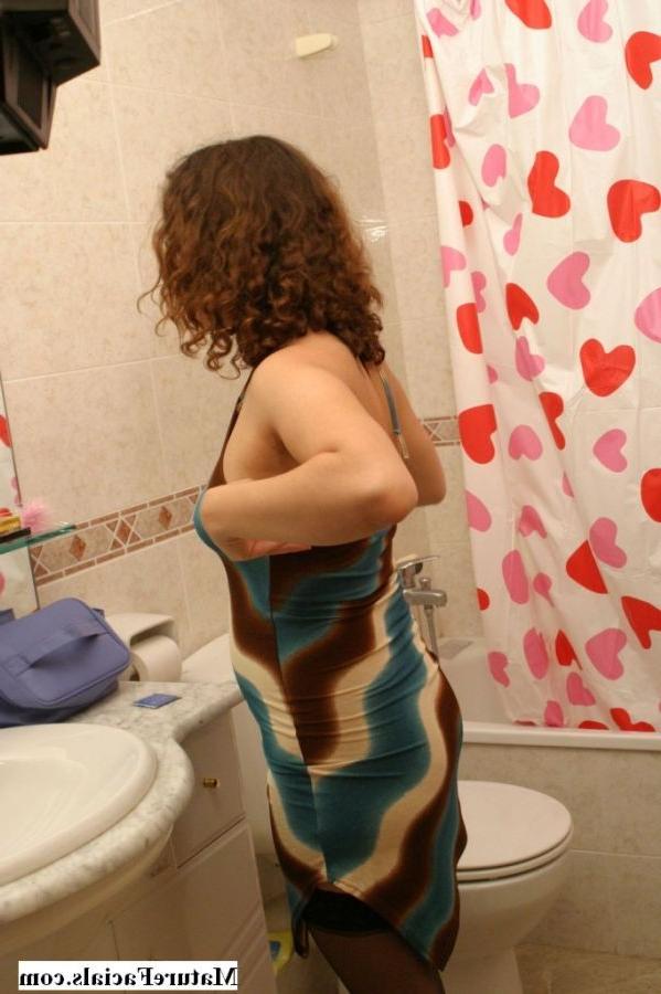 16P Redhead Wife Sucks Cock Then Sits On Top And Fucks It