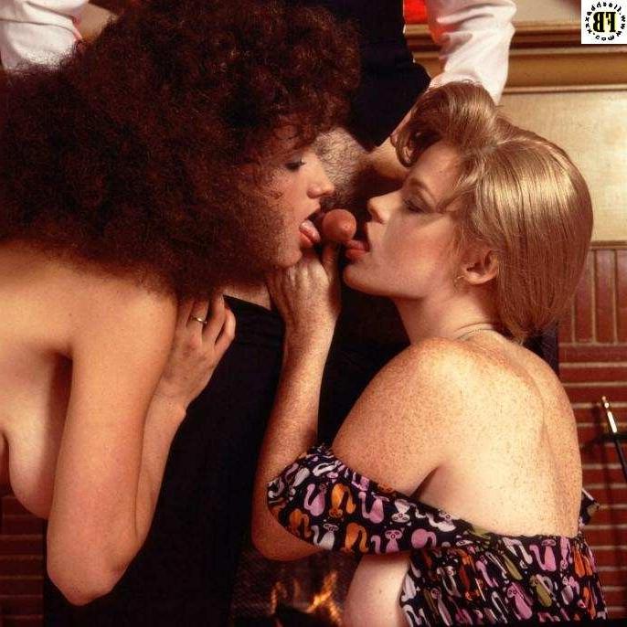 16P Retro oral couples in a sex frenzy