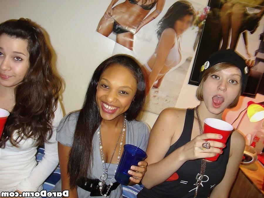16P College coeds dorm party