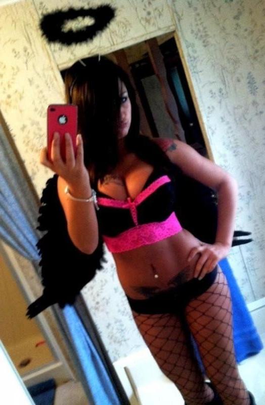 15P Heavy-chested inked chick displays her juggs and sexy ass