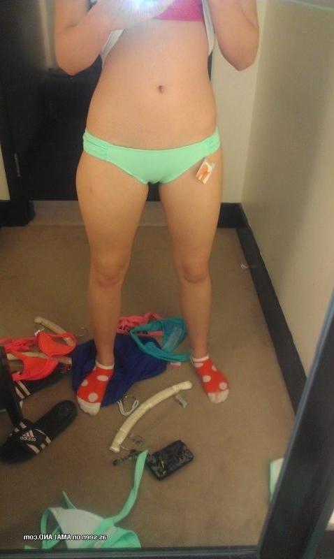 10P Compilation of an amateur babe showing off her ass