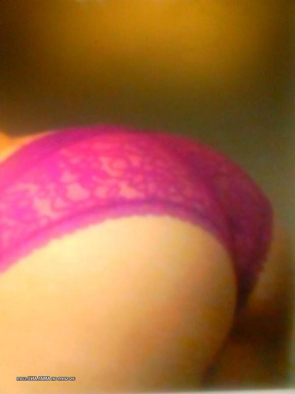 10P Compilation of an amateur babe showing off her ass