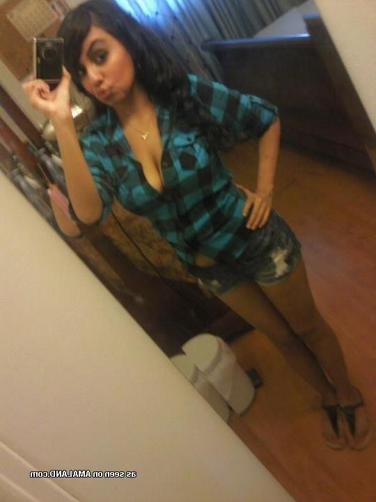14P Compilation of an amateur petite chick in various outfits