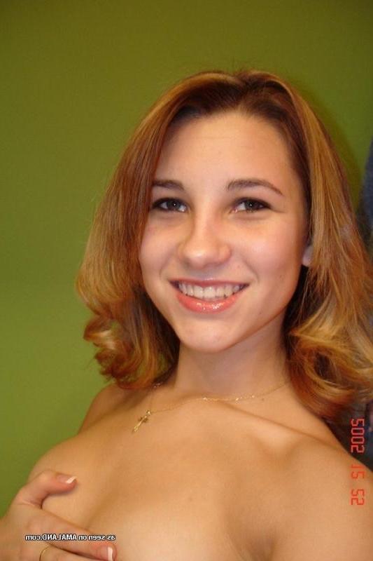10P Photo compilation of a sexy hot blonde teen teasing