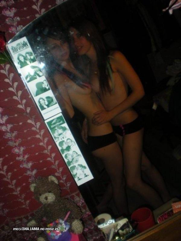 5P Compilation of sexy emo chicks posing for their boyfriends