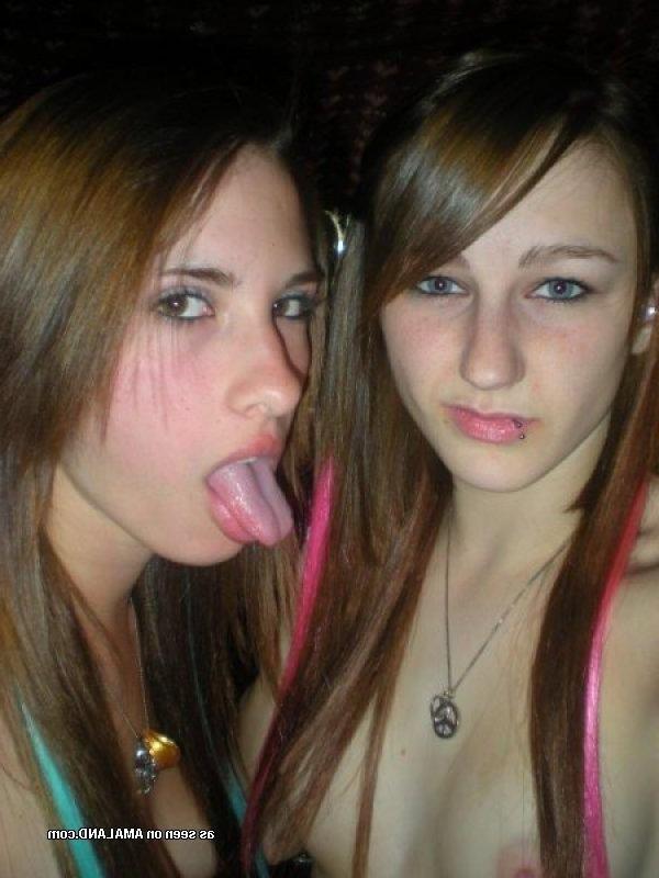 5P Compilation of sexy emo chicks posing for their boyfriends