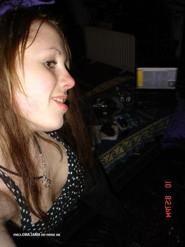 11P Compilation of two amateur emo babes' selfpics