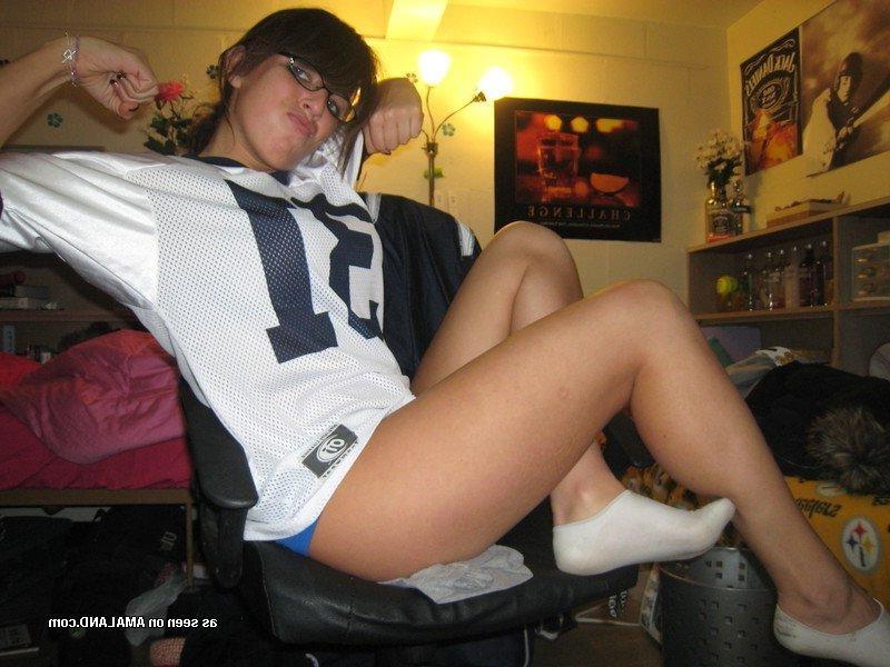 10P Compilation of a sexy sporty chick flashing her tits on cam