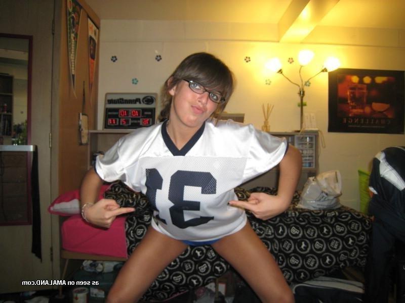 10P Compilation of a sexy sporty chick flashing her tits on cam