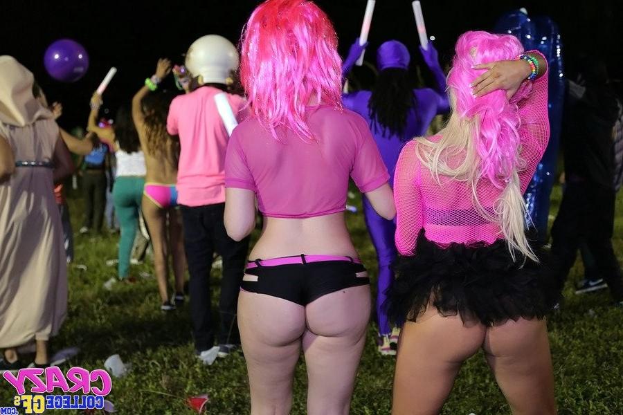 12P Crazy college gfs fucking at Halloween sex party