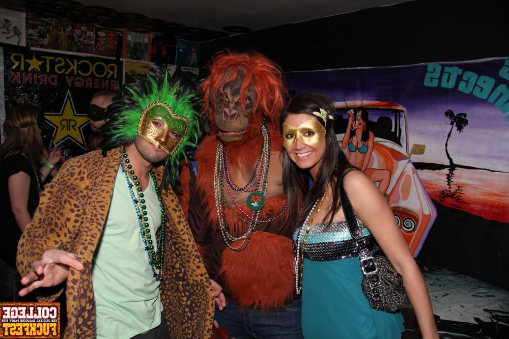 12P Naughty and wild teen sluts are enjoying the mardi gras party