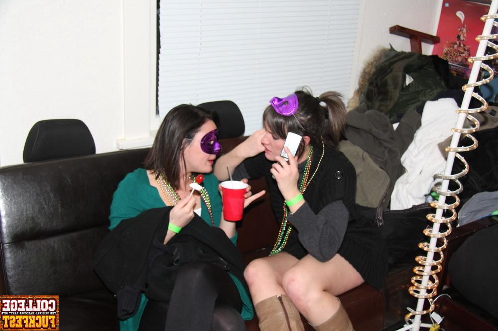 12P Naughty and wild teen sluts are enjoying the mardi gras party