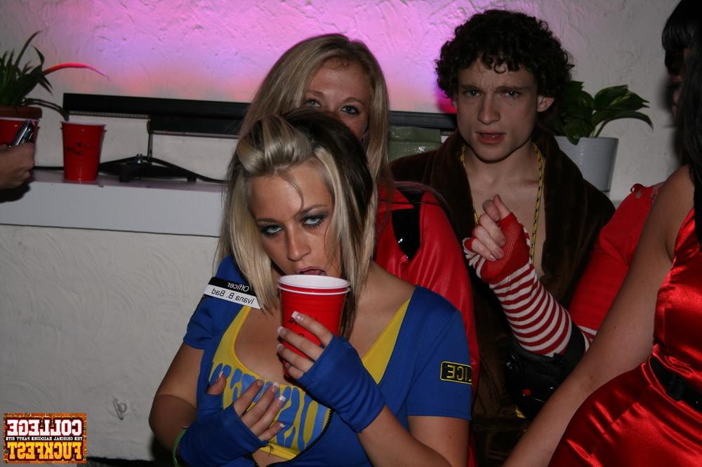 12P Drunk horny chicks start getting dirty and strip during a party