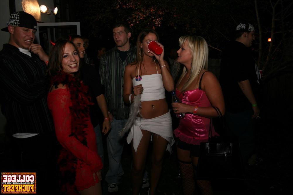 12P Drunk horny chicks start getting dirty and strip during a party