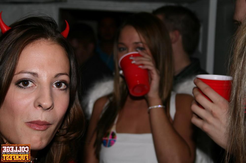 12P Drunk horny chicks start getting dirty and strip during a party