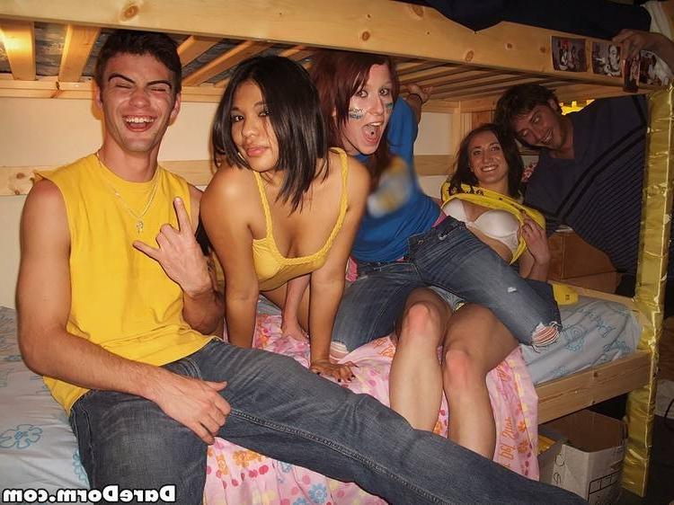 15P Real college girls doing fucking after wild drinking party