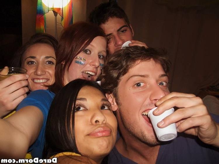 15P Real college girls doing fucking after wild drinking party