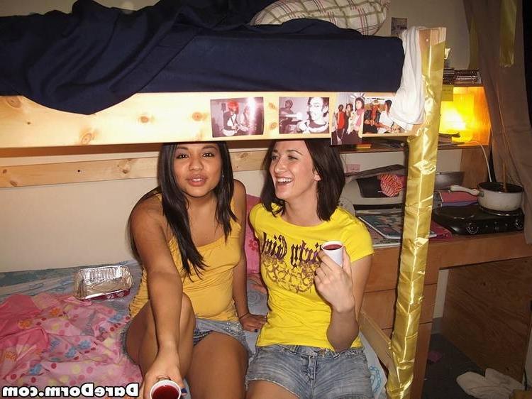 15P Real college girls doing fucking after wild drinking party